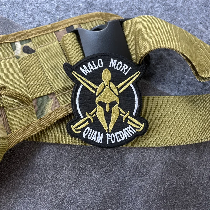 Parche bordado "dobles espadas", insignia de moral táctica, parches de gancho, ropa, mochila, pegatinas, brazalete