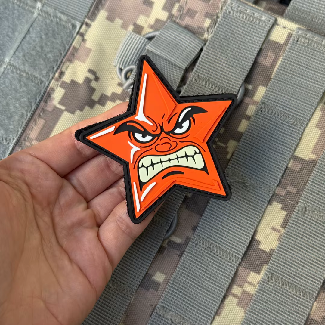 Parche táctico moral estrellas enojadas PVC velcro gancho-bucle - imagen 3