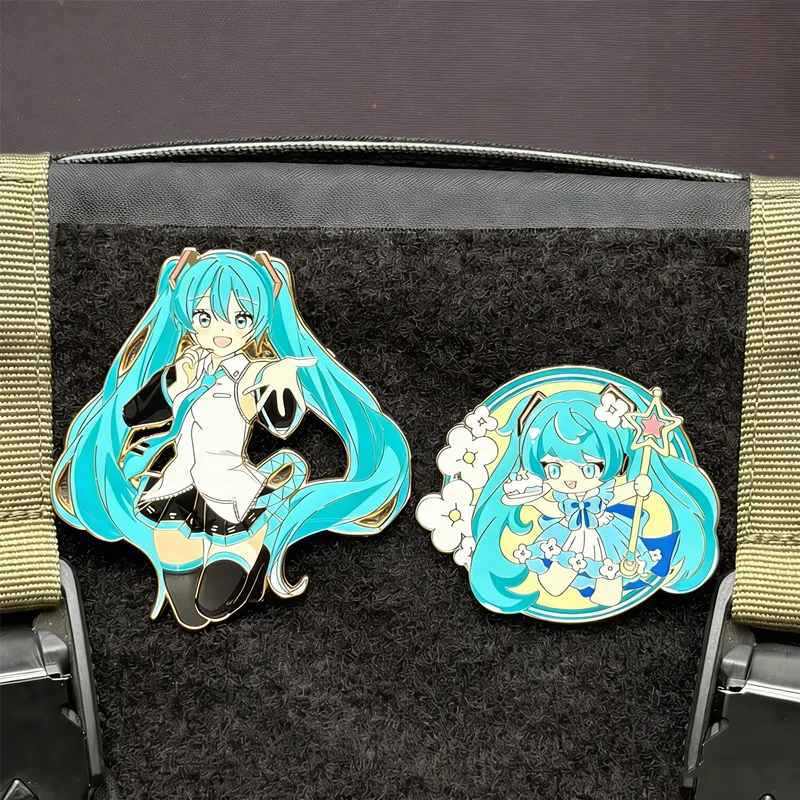 Mik Anime parche táctico Linda chica diseño de dibujos animados brazalete de Metal bidimensional con gancho para decoración de mochila