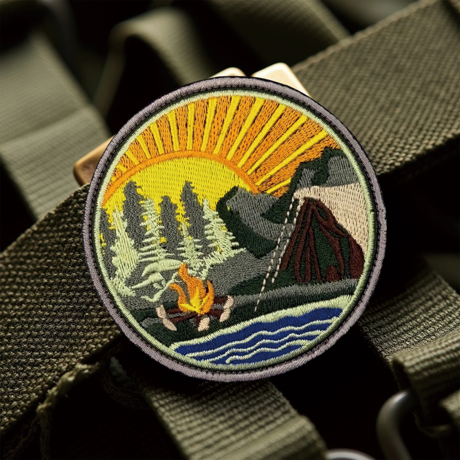 Parche de Velcros con paisaje de amanecer para acampar, insignia bordada con cierre de gancho y bucle para exteriores, mochila táctica Molle, chaqueta y gorras - imagen 4