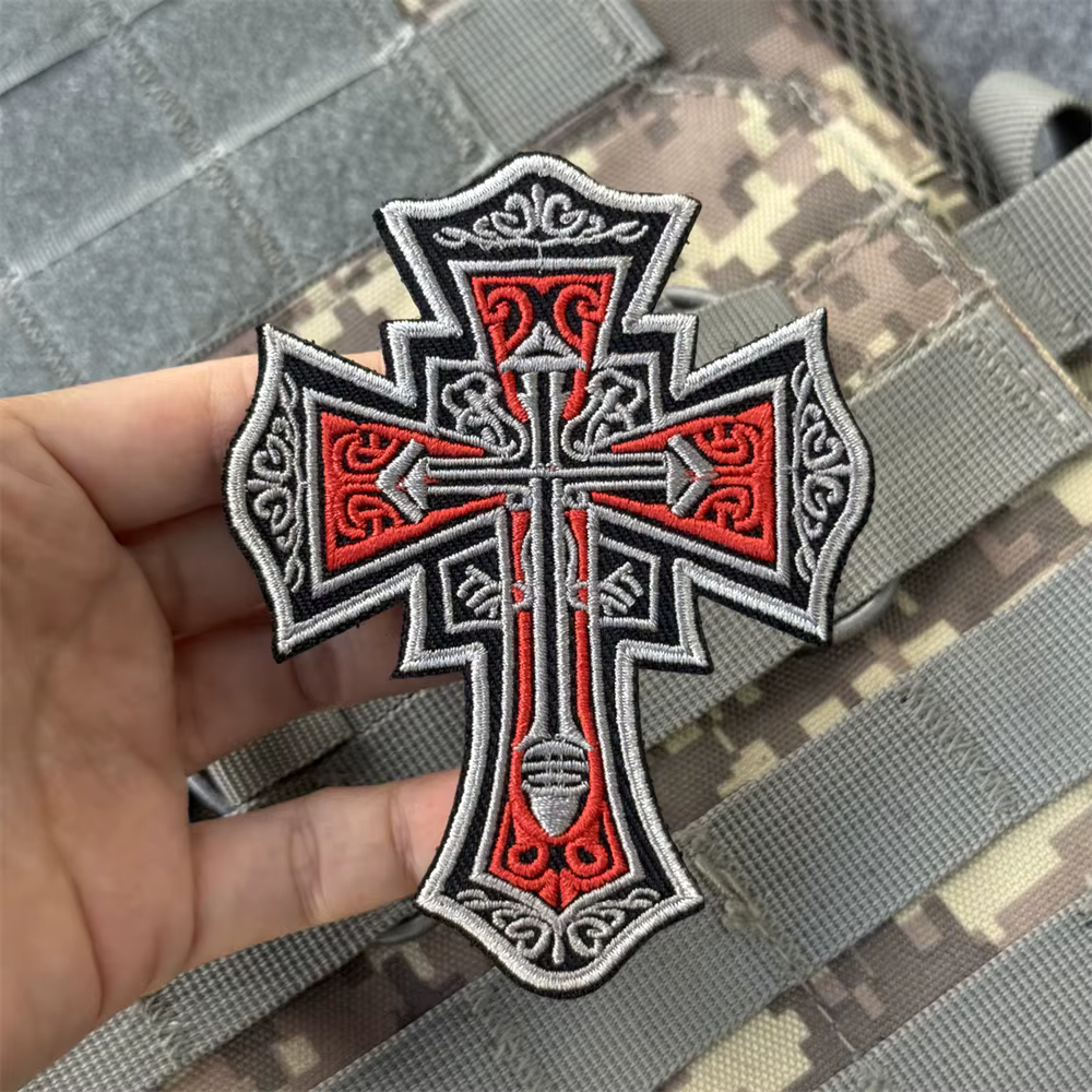 Parche táctico Cruz Templaria con velcro para ropa y mochila - imagen 4