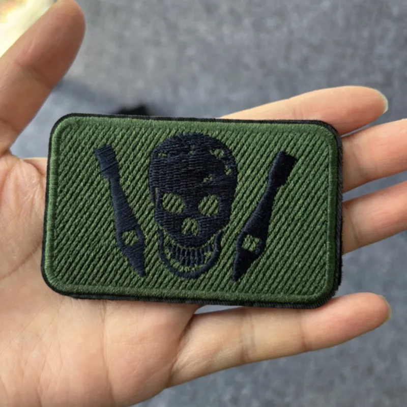 Parche de calavera bordado en ropa, insignia de moral táctica de dos misiles, parches militares con gancho, pegatinas para mochila, brazalete