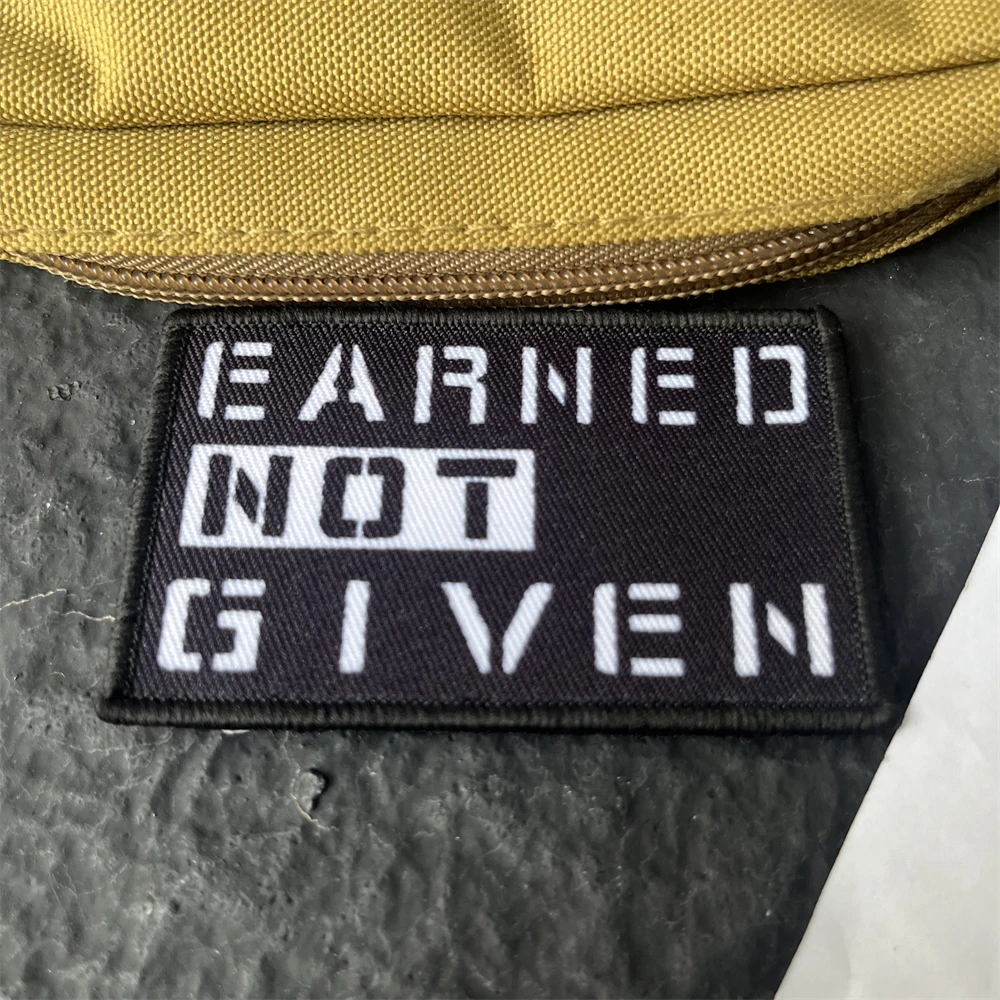 Insignia de moral táctica ganada, no dada, brazalete del ejército militar, parches de gancho y bucle impresos para ropa, pegatina para mochila - imagen 5