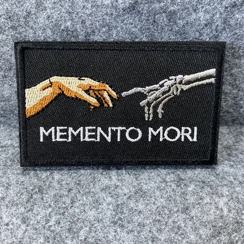 Parche bordado de calavera Memento Mori, parches militares, gancho de mano y bucle, pegatinas para mochila, brazalete táctico, emblemas, insignia de moral - imagen 3