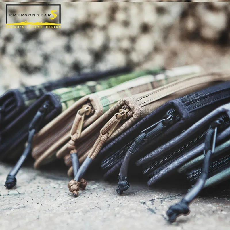 Cartera Emersongear abierta mostrando interior organizado