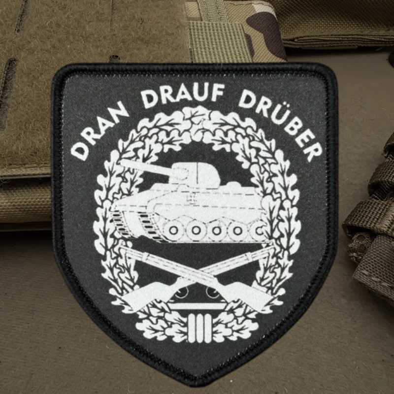 Parche táctico bordado tanques y victoria – insignia moral brazalete - imagen 2
