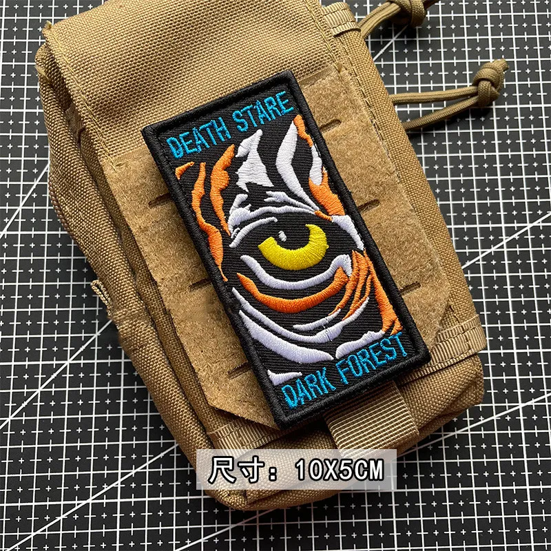 Parches bordados de tigre del bosque oscuro de la muerte, amuleto del zodiaco largo del año natal, insignias con emblema táctico para decoración de ropa - imagen 5