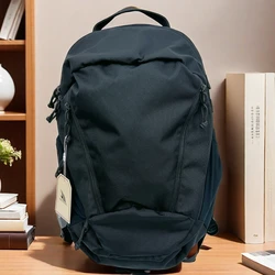 Mochila táctica impermeable con sistema MOLLE para montaña y senderismo