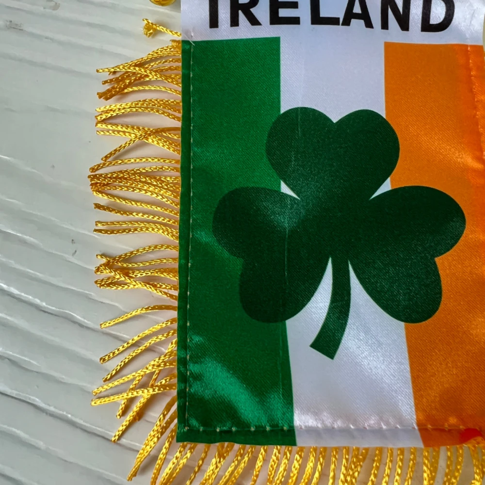 Bandera de trébol irlandés de 10x14cm, decoración de ventana de coche, banderín colgante de poliéster, banderas de trébol irlandés, Mini banderín - imagen 4