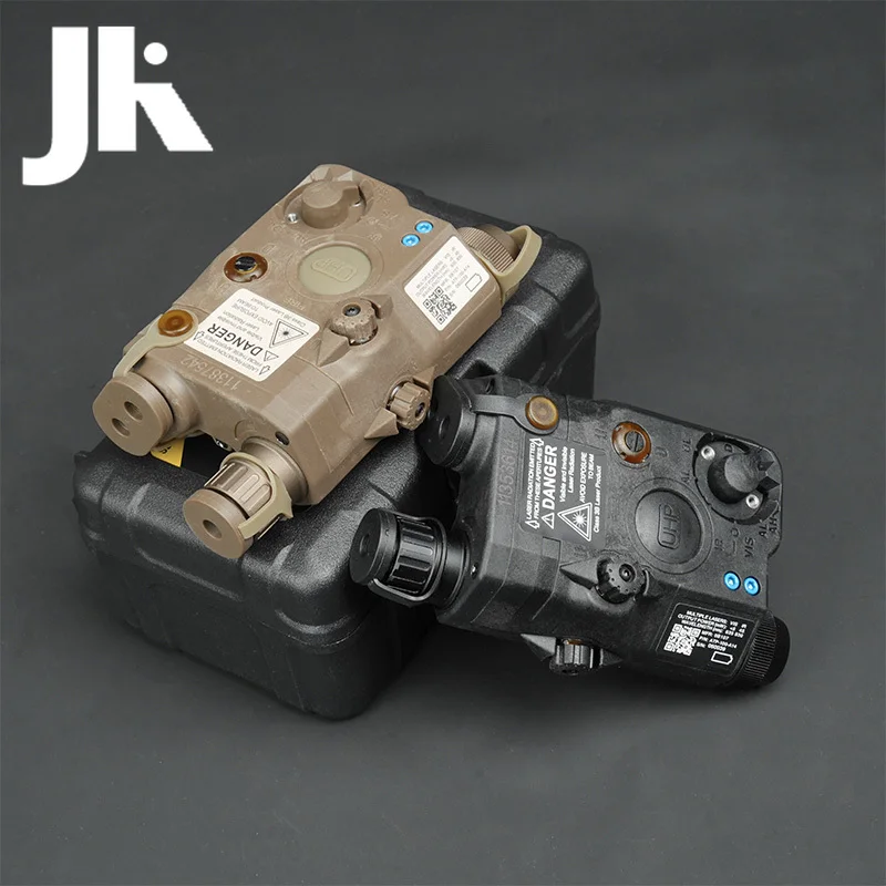 Nuevo PEQ-15/LA5-C láser táctico de punto verde/rojo IR luz LED blanca adecuada para caza al aire libre luz de explorador para riel de 21mm - imagen 4