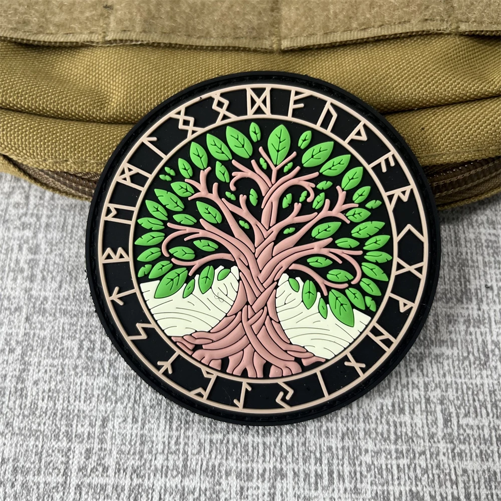 Parches de tótem vikingo de árbol de la vida, insignia de moral de PVC, pegatina de gancho y bucle para mochila al aire libre