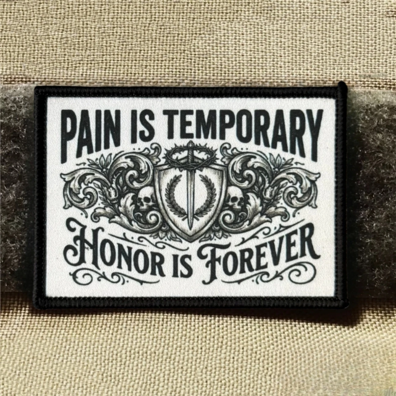 Parche táctico El Dolor es Temporal Honor Eterno–Gancho bucle mochila