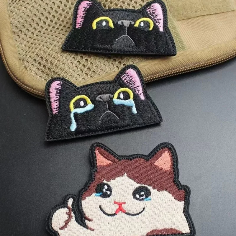 Parches de gancho y bucle bordados de gato negro llorando, brazalete de estímulo para gatito, insignia de moral táctica para ropa, apliques para mochila - imagen 3
