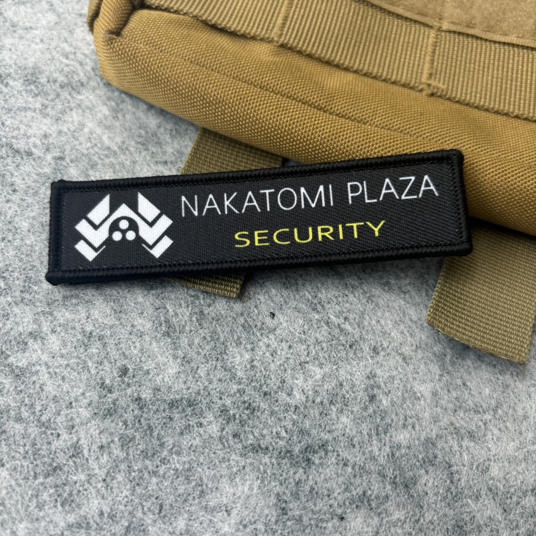 Die Hard Movie Nakatomi Plaza parche táctico impreso EE. UU. Parche de gancho y bucle brazalete insignia de moral militar mochila pegatinas de ropa