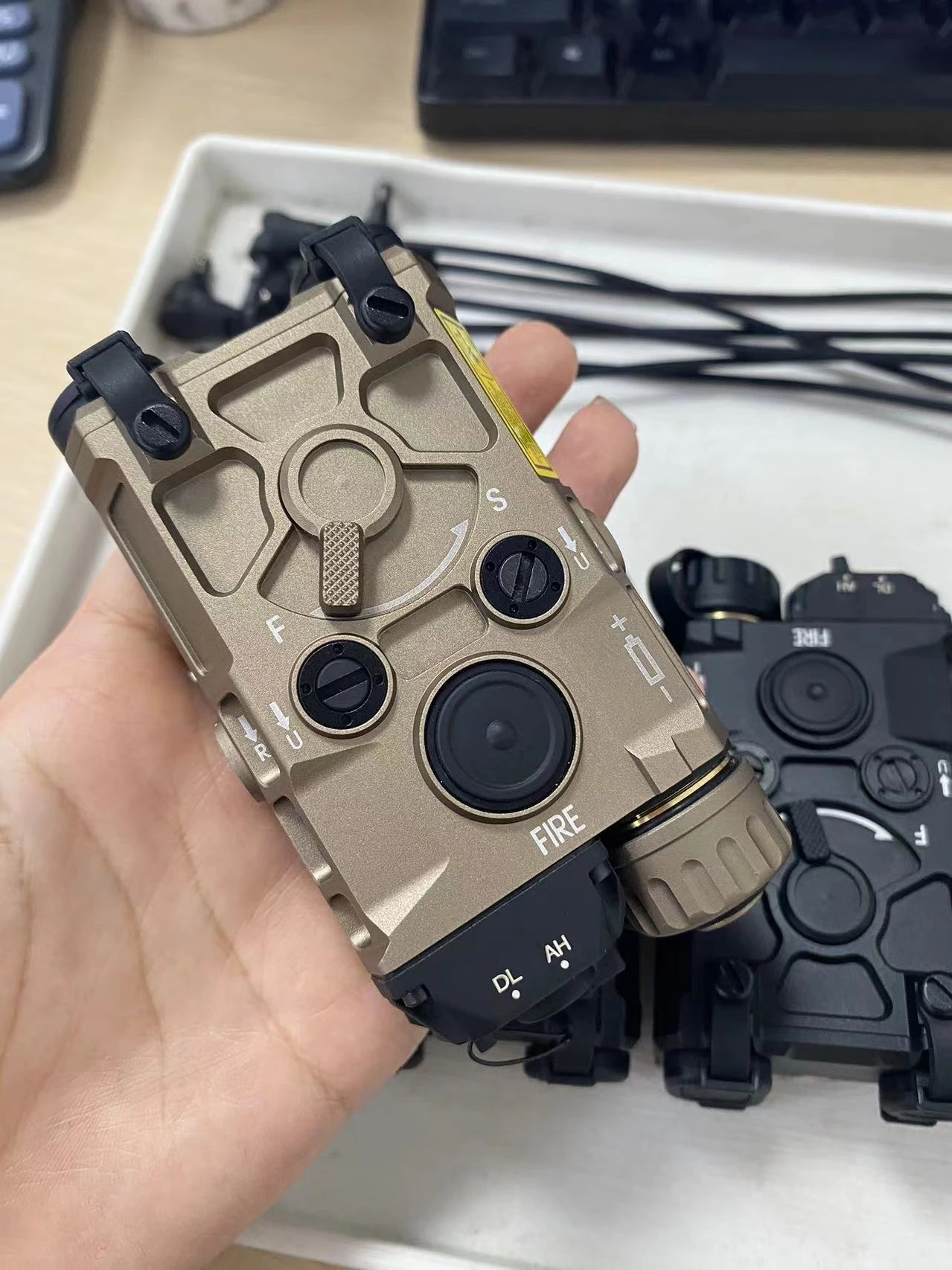 WADSN-puntero láser de Metal OGL, luz blanca Ir, Flash, PEQ15, funda de batería - imagen 3