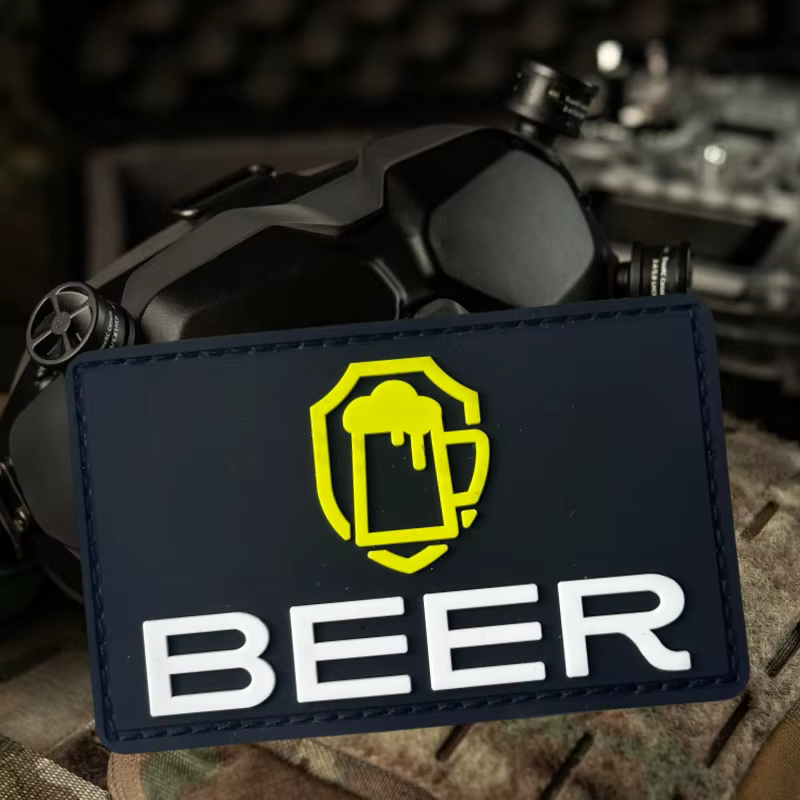 Parche táctico PVC Beer con velcro para brazalete y chaleco - imagen 4