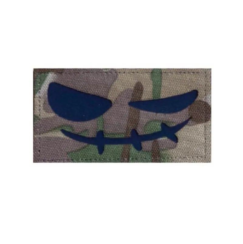 Mochila luminosa malvada cara sonriente parche brazalete grabado personalidad creativa pecho Velcro parches tácticos para ropa - imagen 4