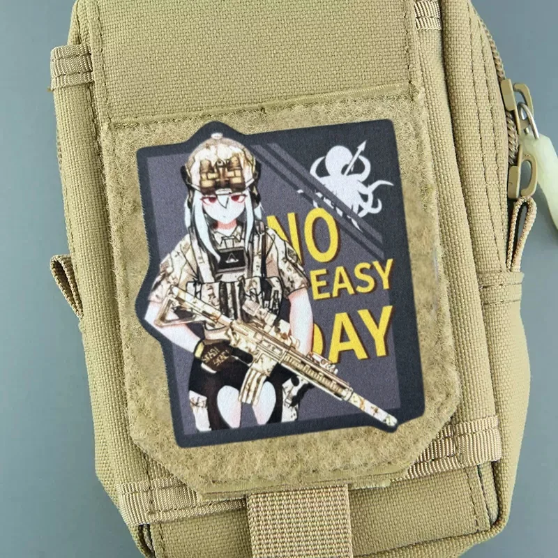 Parche de Chica de Anime para ropa, insignia de moral táctica, brazalete con estampado, gancho, parches militares, accesorios para mochila, pegatinas - imagen 4