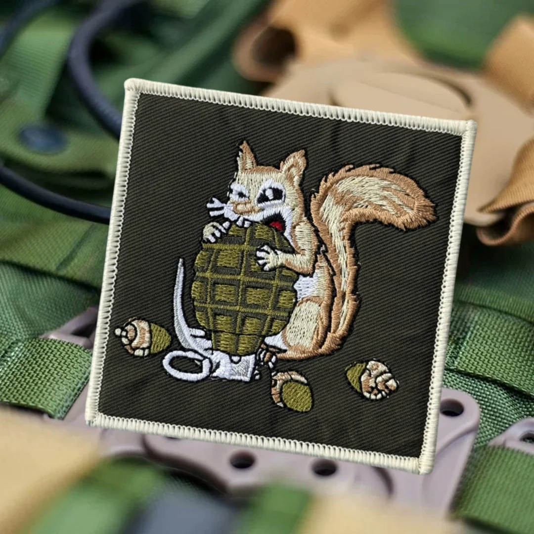 "¡Save tus nueces y dobles!" Parche militar para mochila, insignia de moral táctica, brazalete, pegatinas de gancho y bucle bordadas - imagen 4