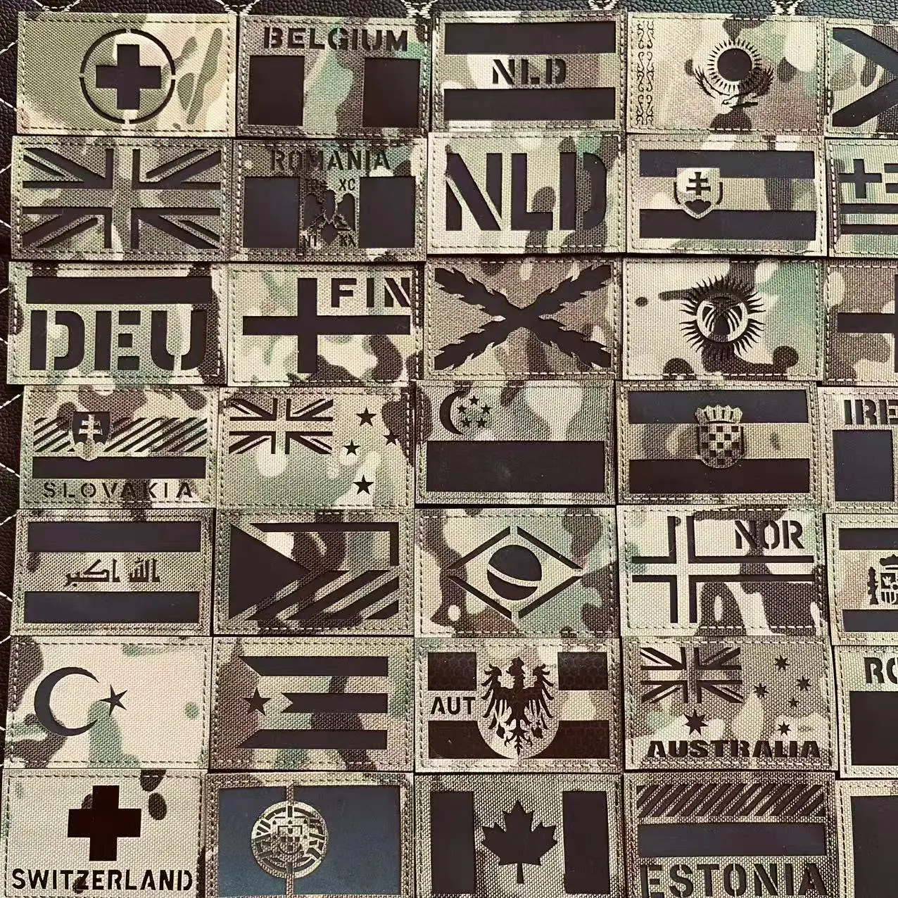 Parches reflectantes IR bandera de camuflaje del Reino Unido España Francia Alemania y otros países insignia táctica militar apliques de tela