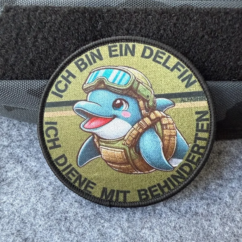 Parches bordados de animales de dibujos animados, delfines tácticos y mapache, pingüino, insignia de moral, parche de gancho y bucle para chaquetas, mochilas, sombreros - imagen 4