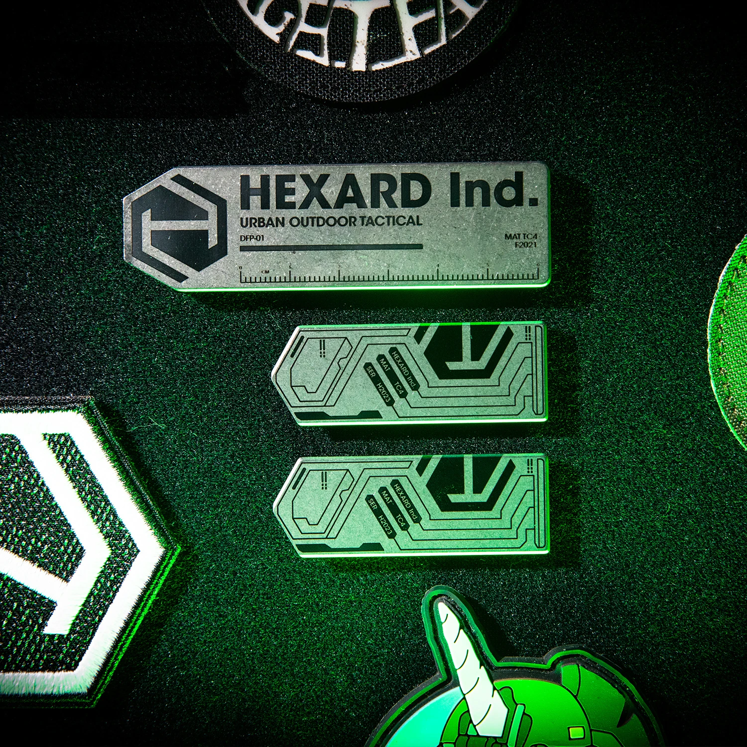 Hexard DFP-02 Parche de metal táctico TC4 aleación de titanio función EDC insignia con gancho para ropa mochila chaqueta decoración - imagen 2