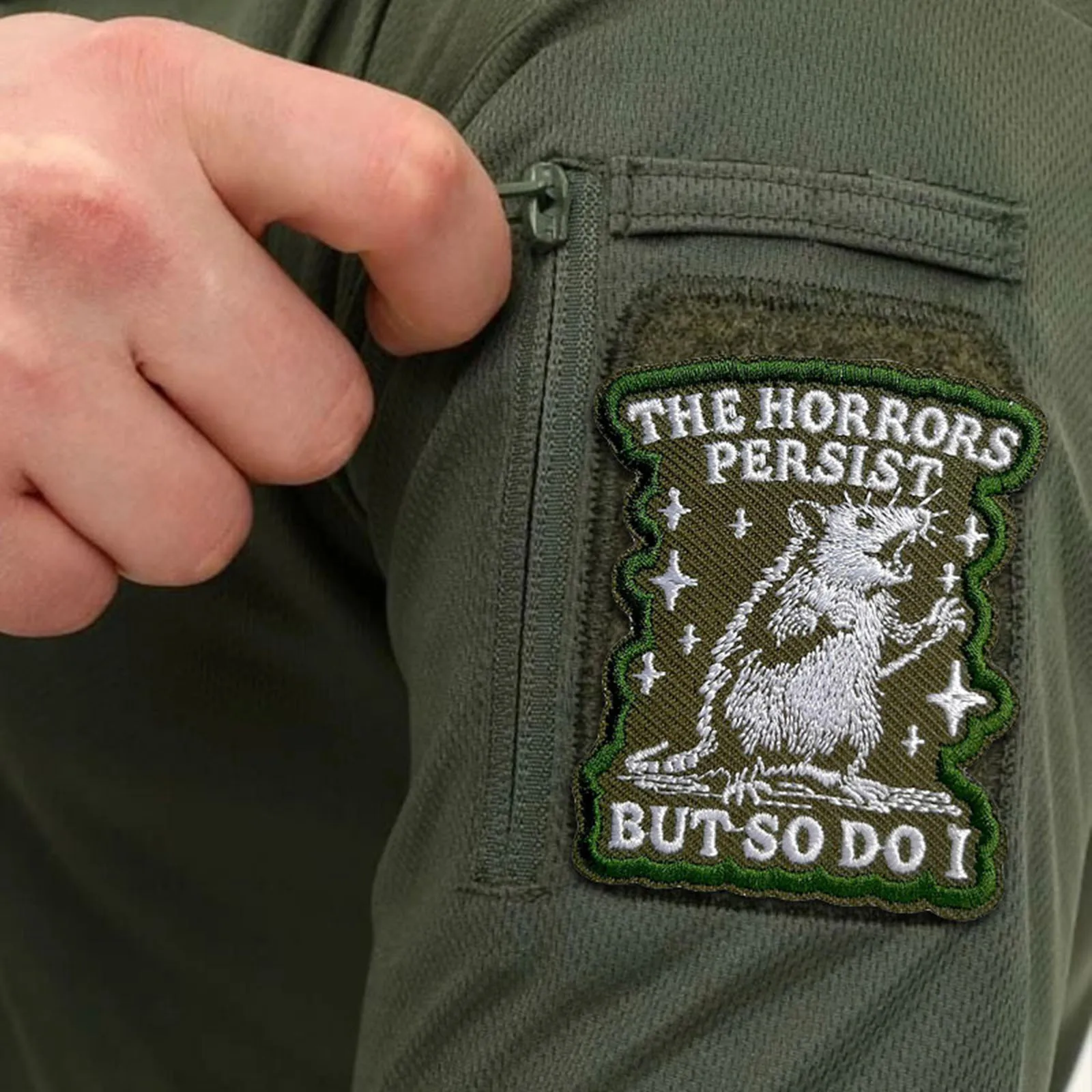 Parches tácticos The Horrors Persist, parche de gancho y bucle para ratón, insignia de moral del ejército militar, brazalete, pegatinas para mochila