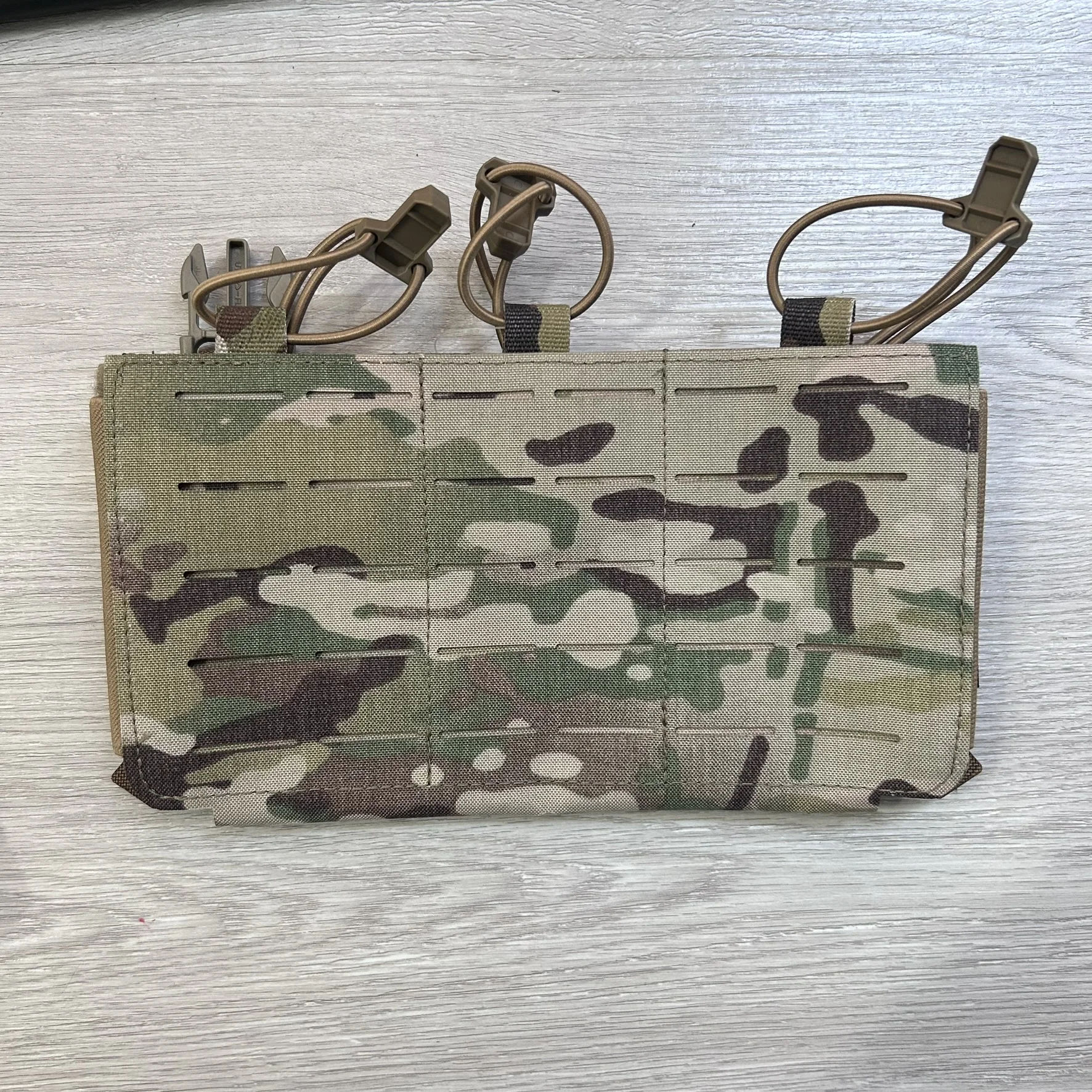 Panel táctico de bolsa de canguro LBT-6904B G3 - Panel frontal triple Plataforma compatible con MOLLE