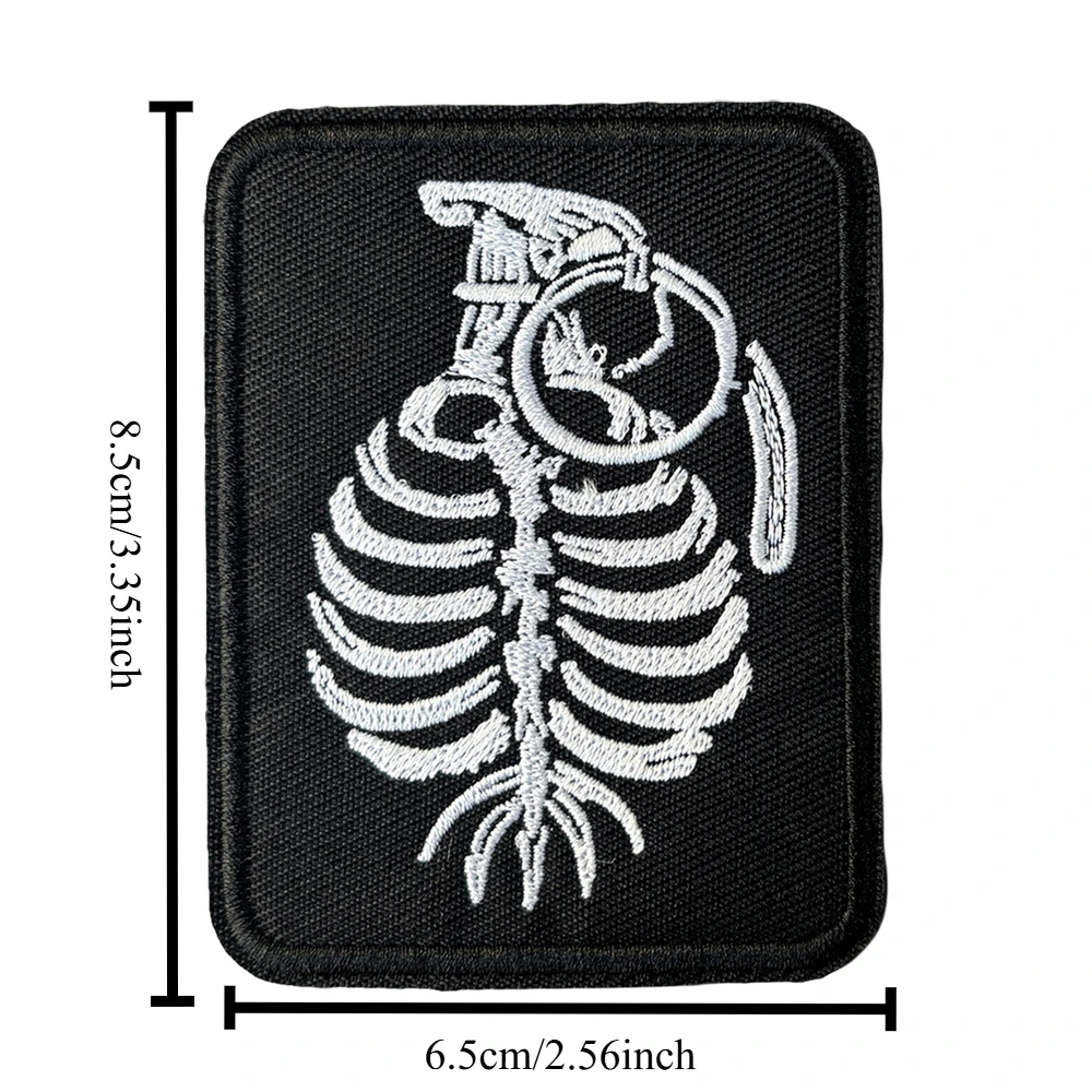 Parche bordado calavera granada mano con velcro para equipo táctico - imagen 2