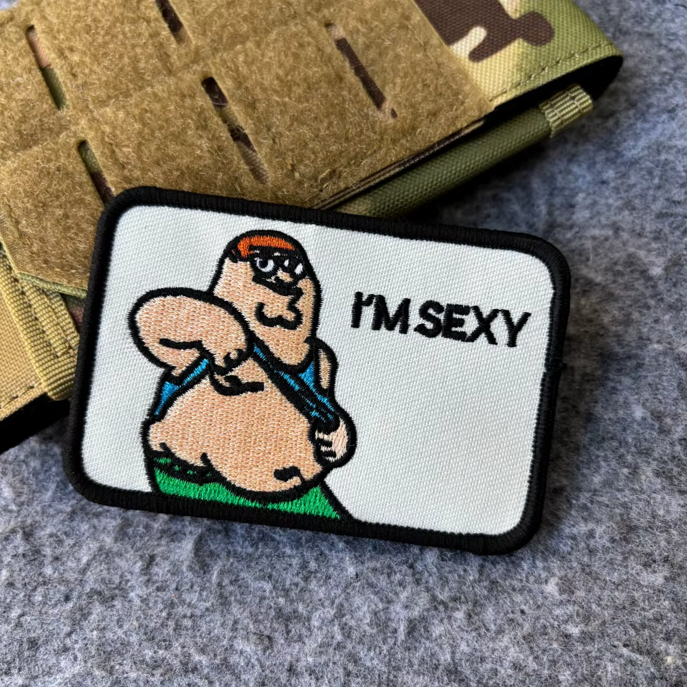 Parche táctico meme 'I'M SEXY' bordado con velcro para mochila o gorra - imagen 4