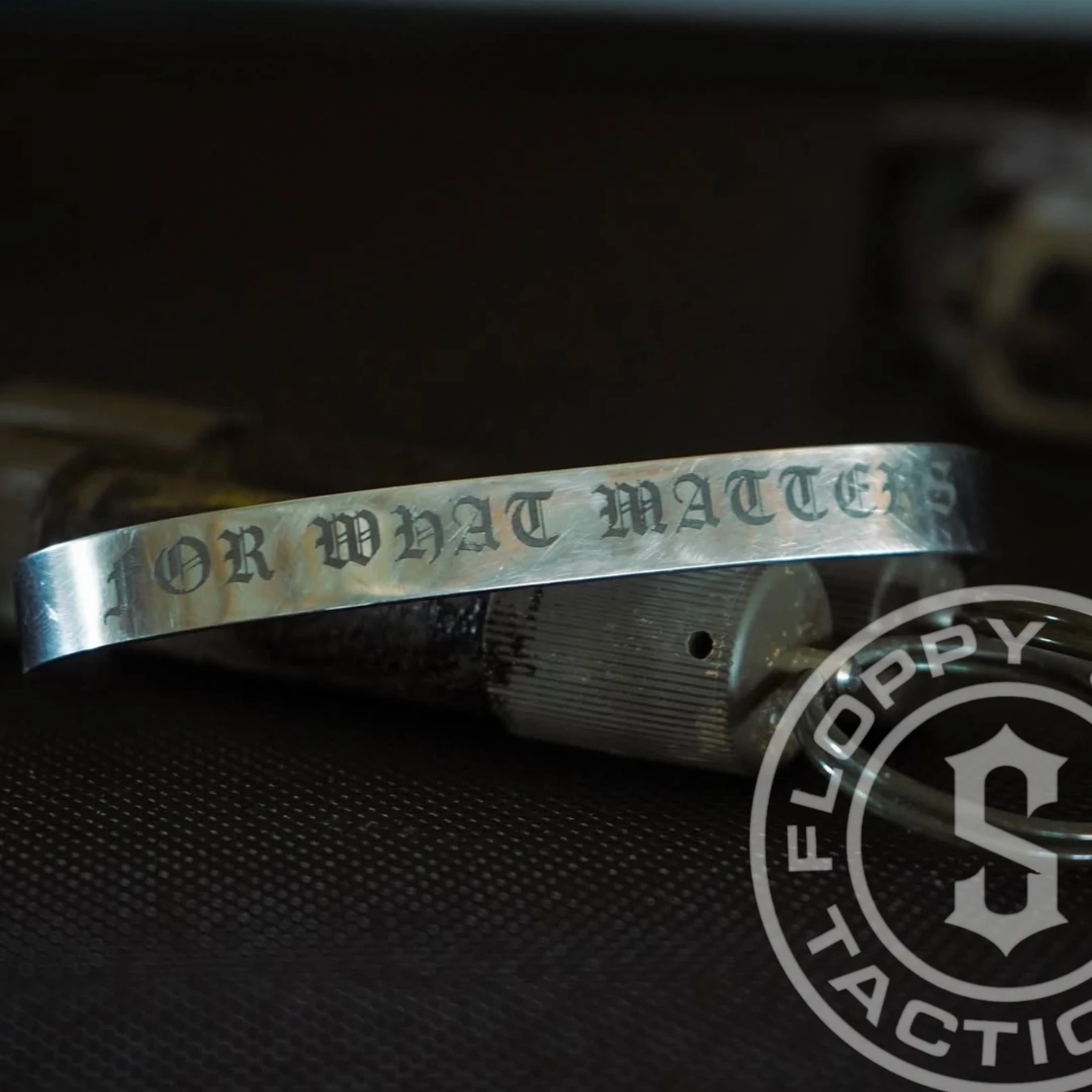 Pulsera de identificación de entrenamiento de tiro de rango táctico para pulseras de acero inoxidable WHAT MATTERS