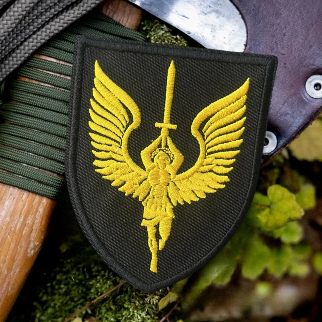 Parche táctico de moral del Arcángel de San Miguel, brazalete del ejército militar, alas de Ángel, parches bordados con gancho, pegatina para mochila - imagen 5