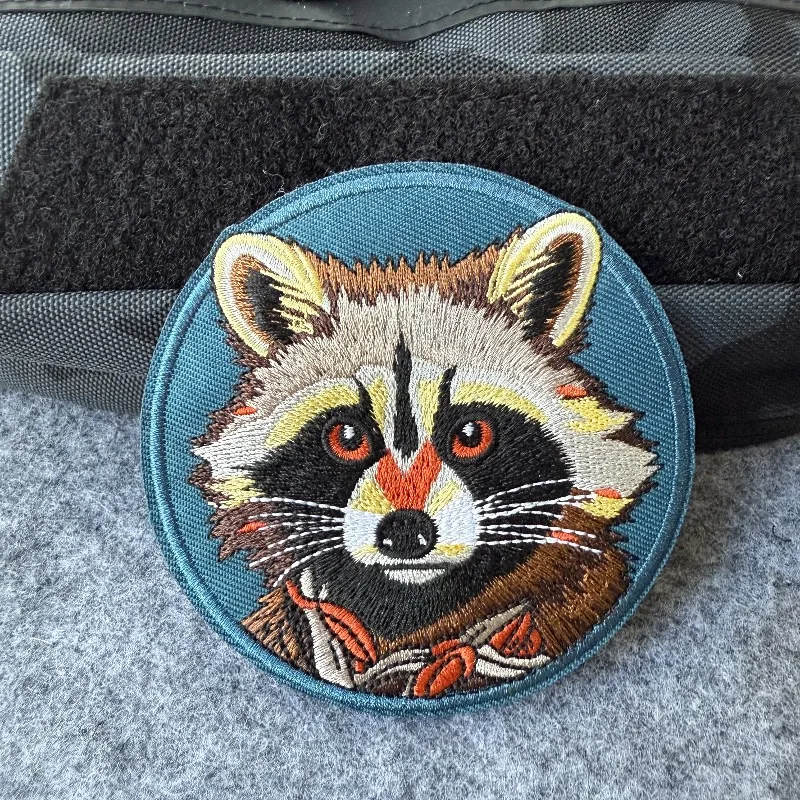 Parches bordados de animales de dibujos animados, delfines tácticos y mapache, pingüino, insignia de moral, parche de gancho y bucle para chaquetas, mochilas, sombreros - imagen 5