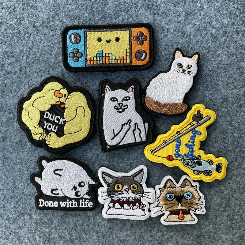 Parche bordado de dibujos animados, insignia de moral de gatito, máquina de juego, brazalete con gancho y bucle, mochila, pegatinas decorativas para ropa