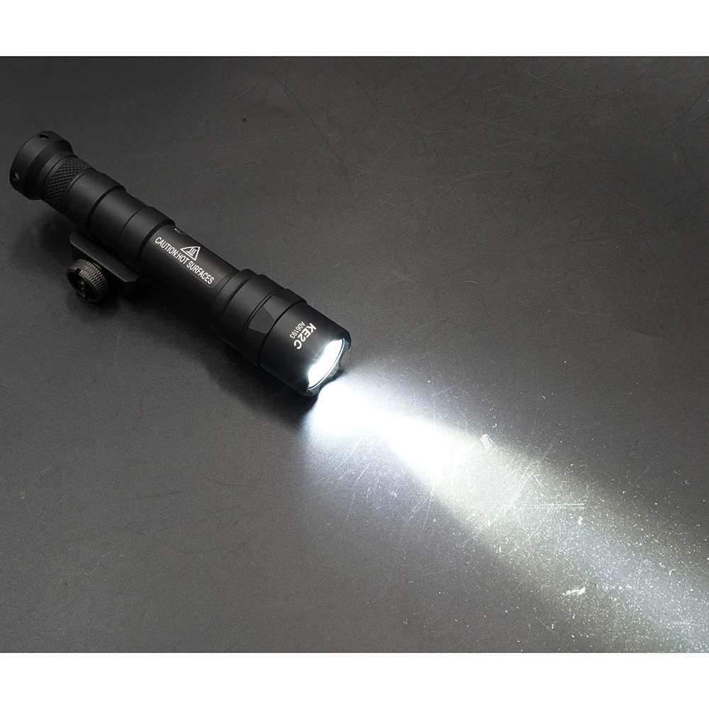 Linterna táctica SF M600B, luz de explorador de armas con control remoto, 500 lúmenes, compatible con riel Mil-Spec Picatinny - imagen 2