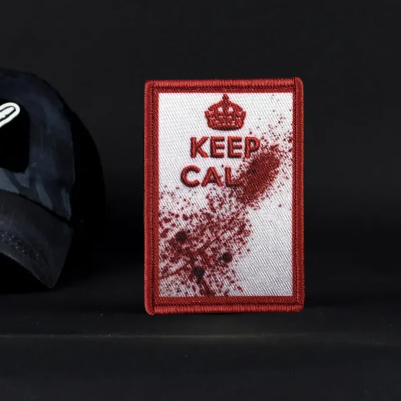 Parche táctico de moral KEEP CALM, insignia de moral médica militar de la Segunda Guerra Mundial, pegatina para mochila, impulso de moral con parche de manchas de sangre salpicadas - imagen 3