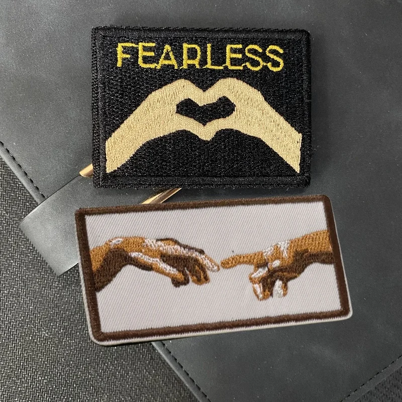Fearless Love bordado de mano a corazón en la ropa, Parche de gancho y bucle, pegatina de mochila táctica, insignia de moral, parches militares - imagen 2