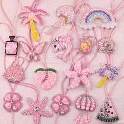 Abalorio de bolso con cuentas hecho a mano en 3D rosa, llavero hecho a mano a la moda, parches de cordón con colgante de cristal para decoración de mochila