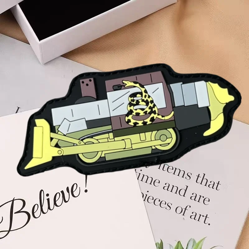 Killdozer Gadsden parche de PVC 3D gancho táctico y bucle insignia de moral mochila pegatina decorativa brazalete parches DIY para ropa - imagen 4