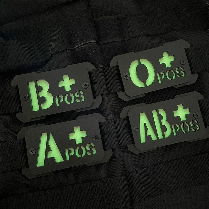 Parche táctico Molle tipo sangre ABS que brilla en la oscuridad, accesorio reflectante luminoso para mochila, sujetador de apliques, emblema de insignia uniforme - imagen 5