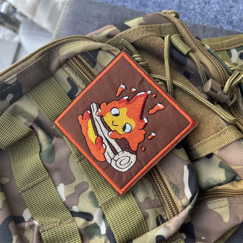 Parche táctico bordado con llama y velcro para mochila