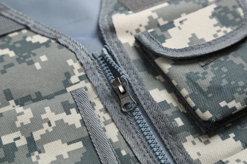 7943814787_950345859