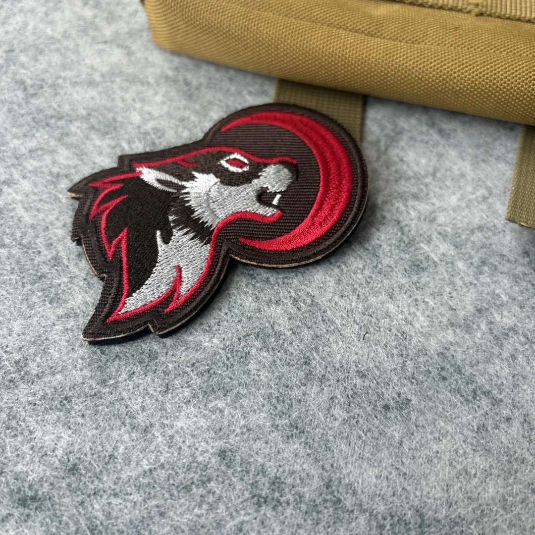 Parche táctico de la luna roja del lobo, parches bordados de lobo para mochila, engranaje, gancho y bucle, brazalete, insignia de moral militar, pegatinas - imagen 5