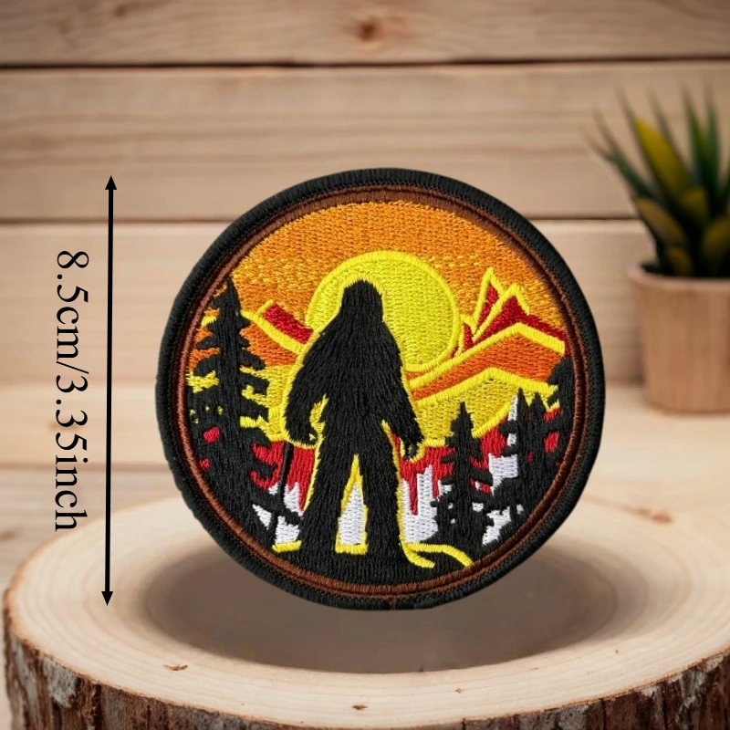 Parche táctico bordado Bigfoot con velcro para chaleco MOLLE - imagen 3
