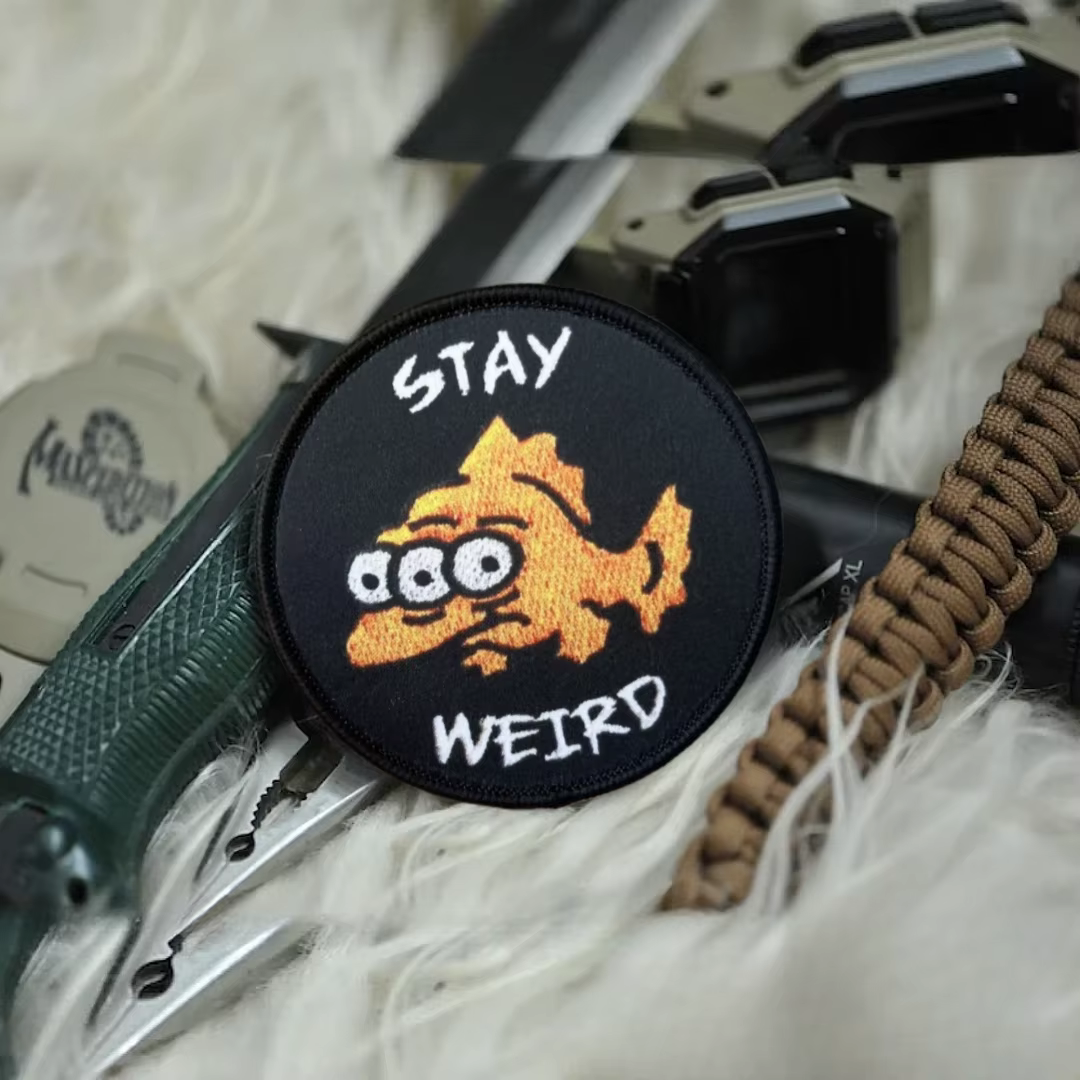 Parche Stay Weird táctico Velcro pescado – Insignia militar