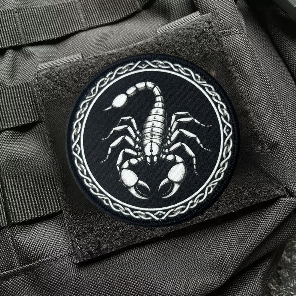 Parche táctico velcro Scorpion – Insignia de moral para mochila - imagen 3