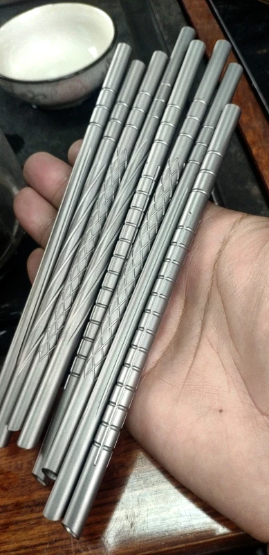 Pajita de titanio puro más gruesa y funda K, Metal saludable, resistente a altas temperaturas, 18CM, 1 unidad - imagen 3