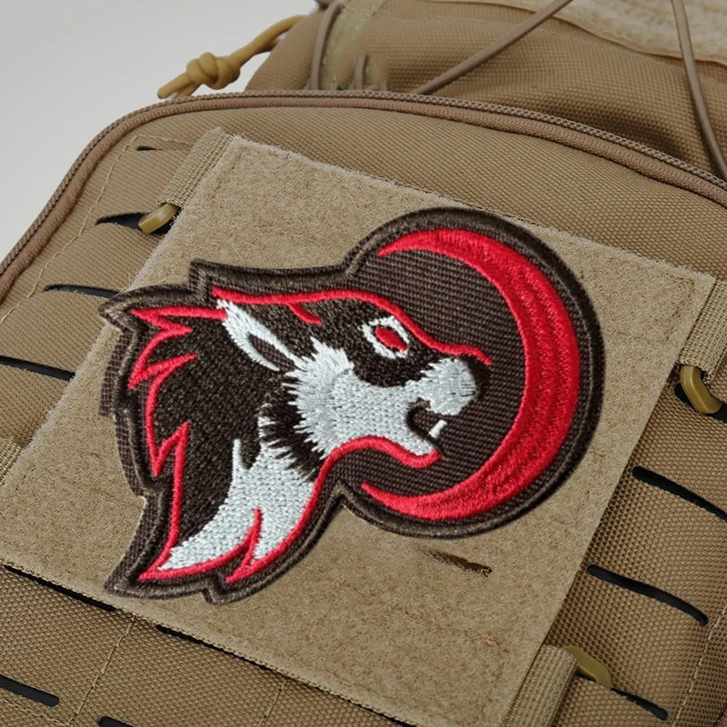 Parche bordado táctico de la luna roja del lobo, insignias de moral militar, parches de gancho, mochila, pegatina para ropa - imagen 2