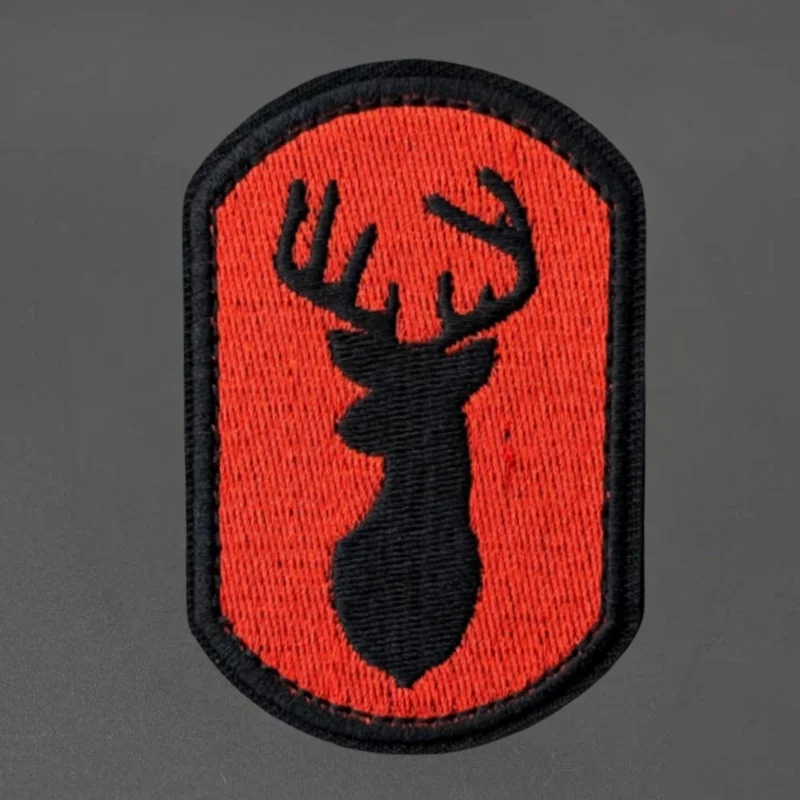 Parche bordado de pistola de caza naranja Deer Hunter, insignia de moral táctica con gancho y bucle, pegatinas para mochila, parches para brazalete para ropa - imagen 2
