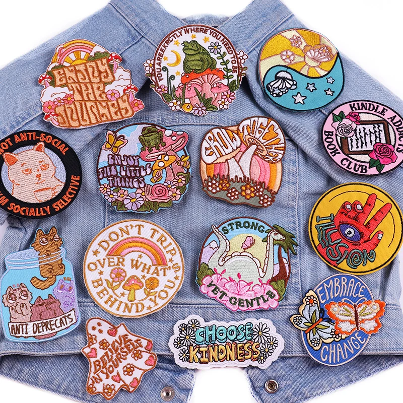 Don't Trip Over What's Behind You parche DIY, dibujos animados, bordado de letras, parches termoadhesivos para ropa - imagen 3